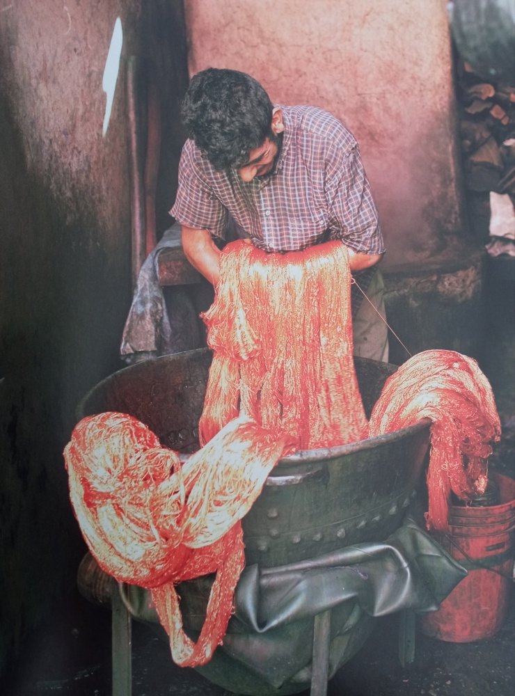 Eco-Friendly Fashion: Exploring Morocco's Natural Dyeing Secrets - Heritage Handmade