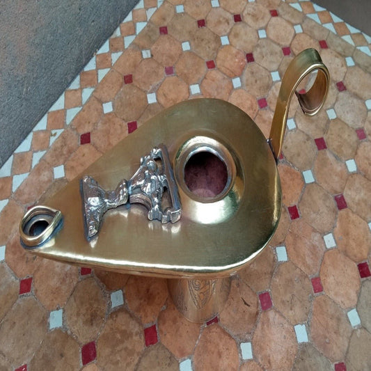 Antique Brass oil Aladdin lamp made in Marrakech - Heritage Handmade