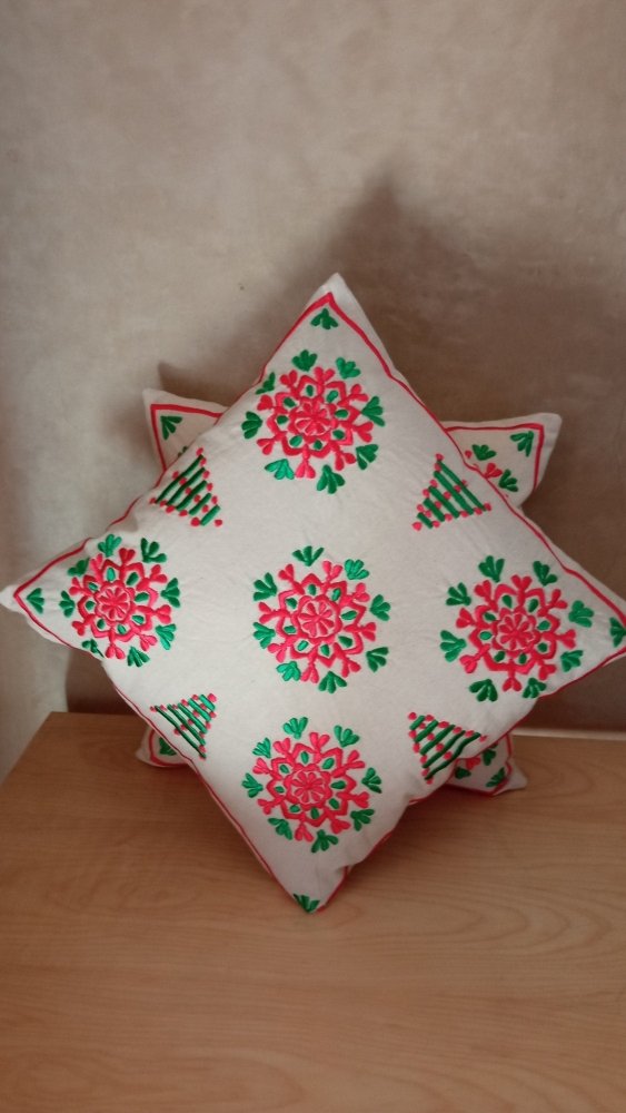 Set of 2 Embroidered Christmas Throw Pillow Cover