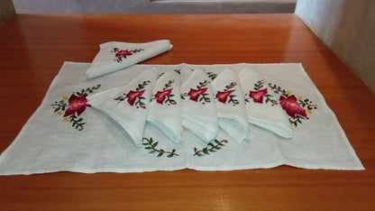 Spectacular Embroidered Linen Placemat with 6 napkins - Heritage Handmade